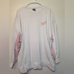XXL Nike Dri-Fit Pink and White Crewneck